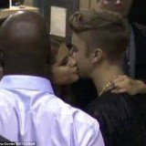 Selena Gomez kissed former flame Justin Bieber on the cheek backstage at the 2013 Billboard Music Awards in Las Vegas on Sunday night