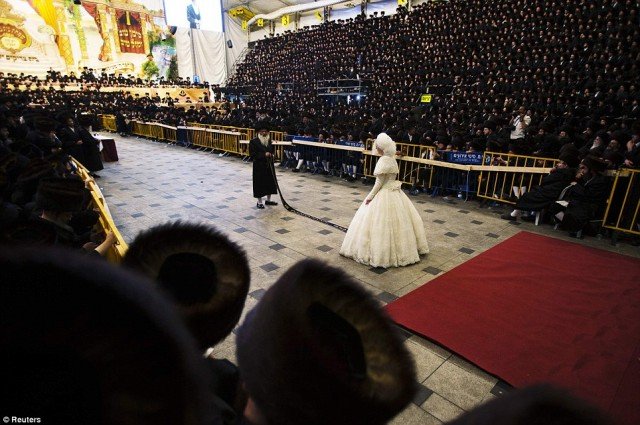 Shalom Rokeach and Hannah Batya Penet wedding in Jerusalem was attended by 25,000 Ultra Orthodox Jews of Hasidic dynasty Belz Rebbe 