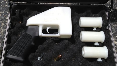 The US government has demanded designs for a 3D-printed gun be taken offline