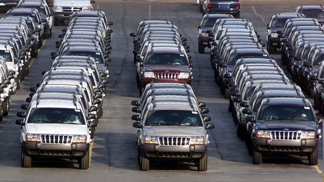 Chrysler has finally agreed to voluntarily recall 2.7 million Jeeps that could be at risk of fuel tank fires