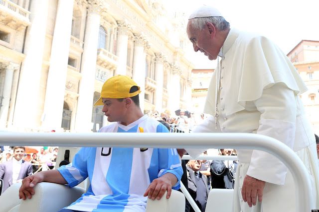 Pope Francis offered Down Syndrome teenage Alberto di Tullio a very rare privilege during his general audience 