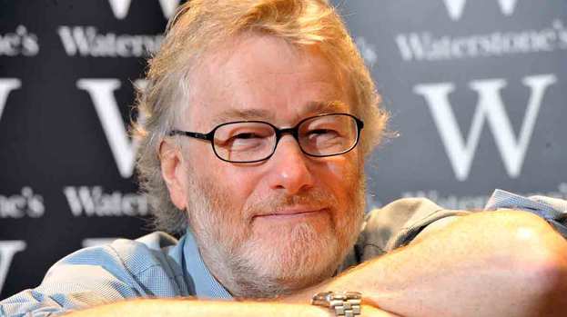 Scottish writer Iain Banks has died aged 59, two months after announcing he had terminal cancer