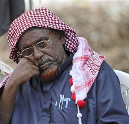 Sheikh Hassan Dahir Aweys, a top Islamist in Somalia, has arrived in the capital Mogadishu amid reports of a split in the al-Shabab group