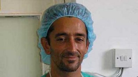 The first double-leg transplant was carried out in July 2011 by surgeon Pedro Cavadas, who also led a team that carried out the first double hand transplant in 2006