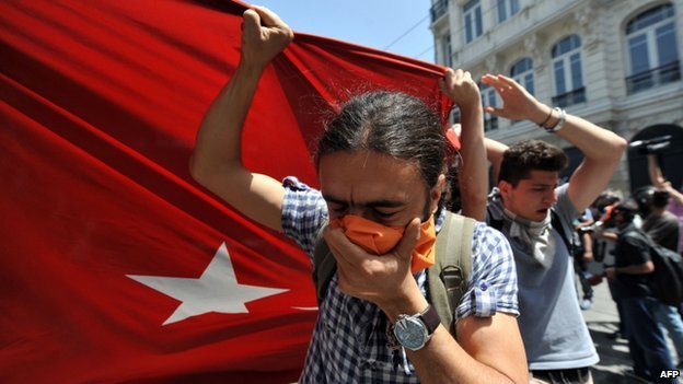 Turkish PM Recep Tayyip Erdogan has vowed to press ahead with Taksim Gezi Park redevelopment that has sparked violent clashes in central Istanbul