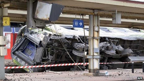 At least seven people have been killed in a train crash at Bretigny-sur-Orge