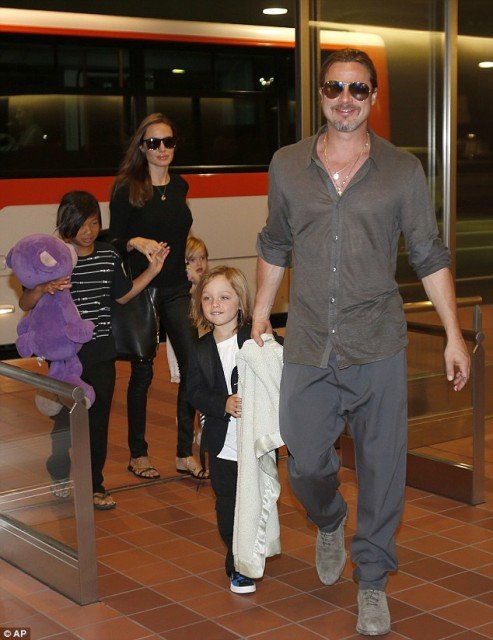 Brad Pitt and Angelina Jolie landed in Haneda International Airport in Tokyo with their children, Pax and twins Knox and Vivienne