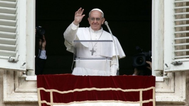 Pope Francis says Pope Benedict's decision to resign was a great example