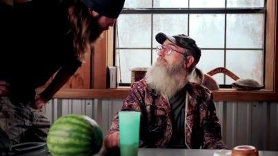 Si Robertson decided to quit Duck Commander after he couldn't find his tea glass 