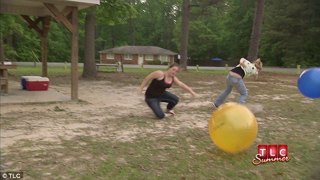 Anna “Chickadee” and Lauryn “Pumpkin” are seen crashing into each while holding giant balls as Mama June eggs them on and Honey Boo Boo delights in the carnage