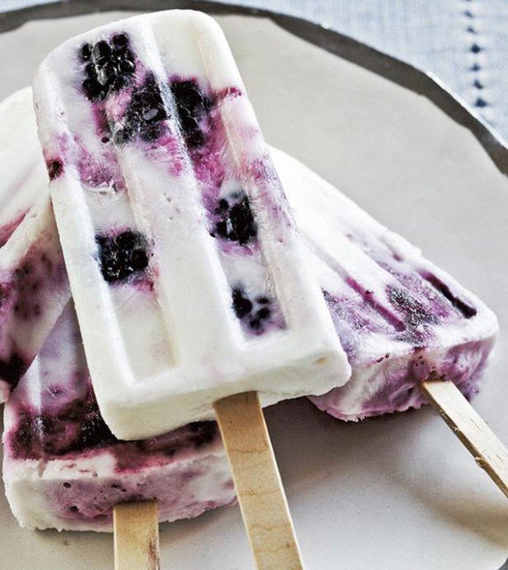 Blueberry and yoghurt ice lollies