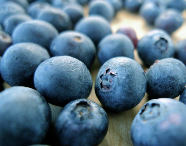 Eating more fruit, particularly blueberries, apples and grapes, is linked to a reduced risk of developing type-2 diabetes