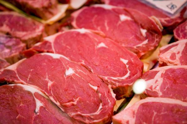 Eating too much red meat could increase the risk of Alzheimer's