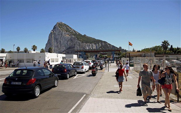 Spain is considering a 50 euro fee to cross its border with Gibraltar, amid a row over an artificial reef