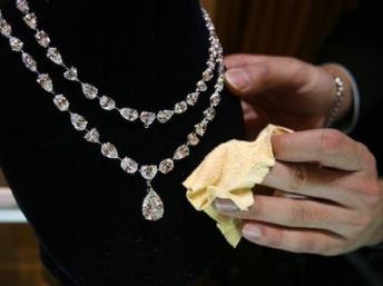 The French Riviera has seen a string of recent jewel robberies