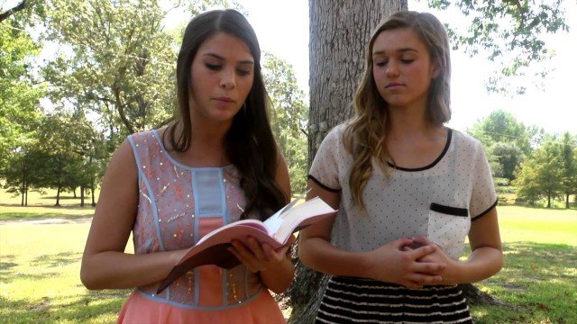 Sadie Robertson and her best friend, Kolby Koloff,  have created I Am Different, a weekly devotional video series on YouTube