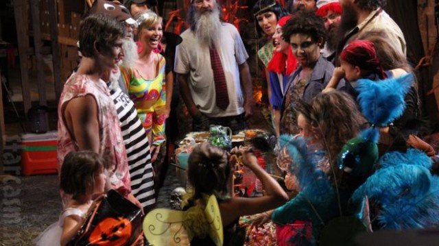 Duck Dynasty stars celebrated this year’s Halloween at their Duck Commander scarehouse