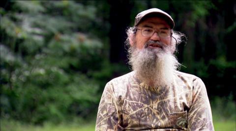 Si Robertson has opened up about family struggles and his history with alcohol abuse in his new book