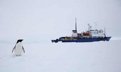 An Australian vessel is en route to East Antarctica in a renewed bid to free Akademik Shokalskiy 
