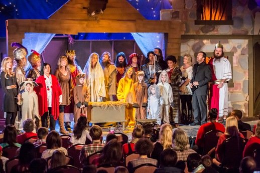 Duck Dynasty stars showed off their acting skills at their church's nativity play