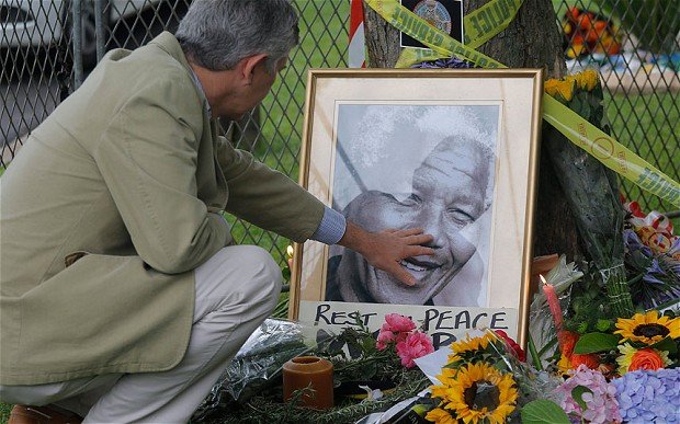 Nelson Mandela’s funeral service and interment ceremony will take place at his home
