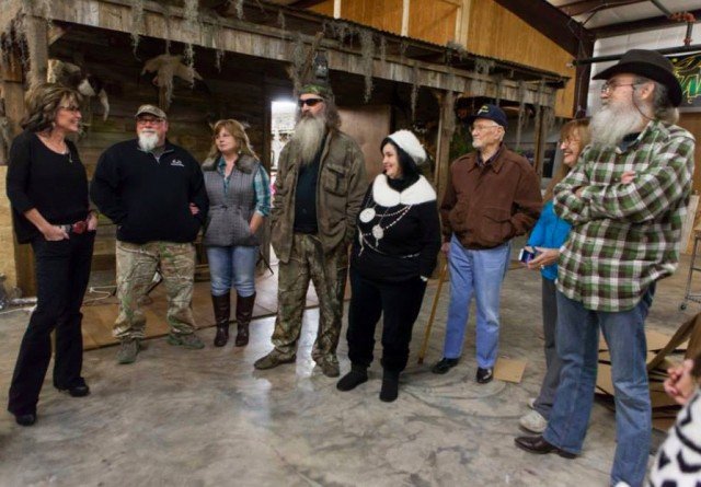 Sarah Palin met some of Duck Dynasty stars over the weekend while on her book tour in Monroe, Louisiana