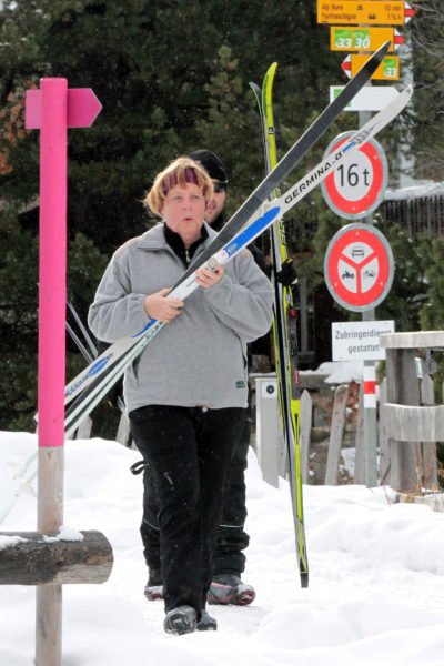 Angela Merkel has fractured a bone in her pelvis in a cross-country skiing accident in Switzerland