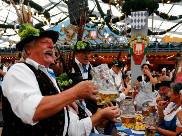German authorities have fined five big breweries a total of 106.5 million euros for illegal price-fixing