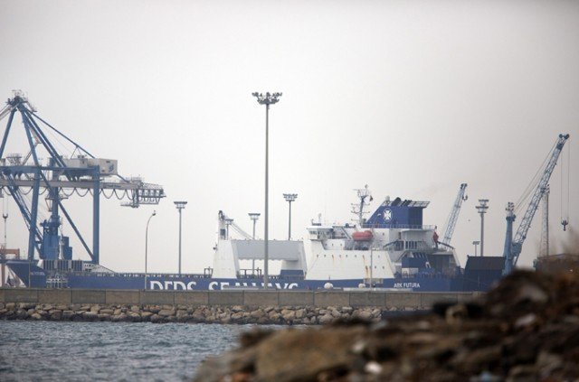 The first Syrian chemical weapons are leaving the country on a Danish ship
