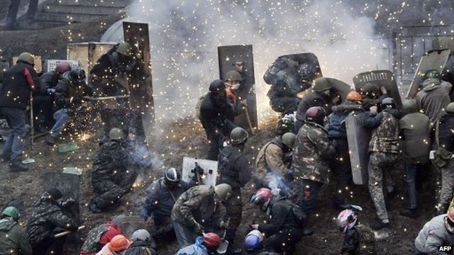 At least 21 anti-government protesters died in clashes in Kiev on Thursday