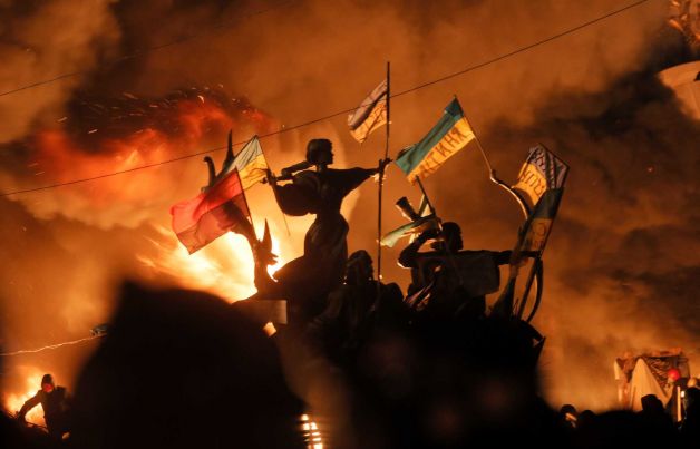 At least 25 people died in Kiev as the Ukrainian police have launched a fresh attack on anti-government protesters