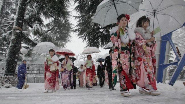 Japanese authorities warned Tokyo residents to stay indoors as a severe snow storm hit the capital