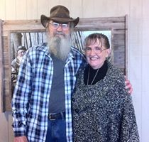 Si Robertson celebrated Valentine’s Day with his lovely wife Christine and shared the moment with his fans on his Facebook account
