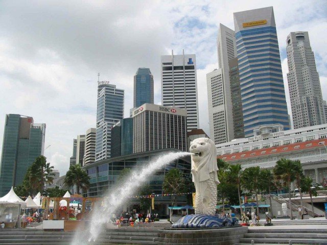 Singapore is the world's most expensive city to live in 2014