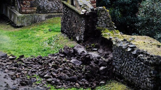 Wall of ancient Pompeii collapses after heavy rain
