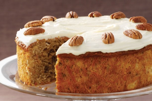 Carrot cake with pecans