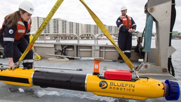 Teams searching for the missing Malaysia Airlines plane are to deploy robotic submarine Bluefin-21 for the first time