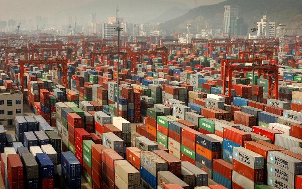 The Chinese exports and imports fell sharply in March 2014