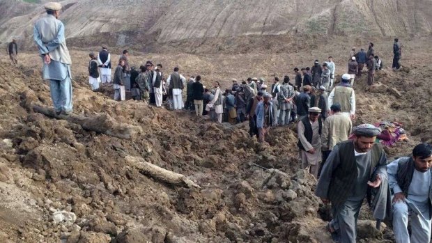 Afghan rescuers have given up hope of finding any more survivors in a double landslide that is feared to have killed more than 2,500 people in Badakhshan
