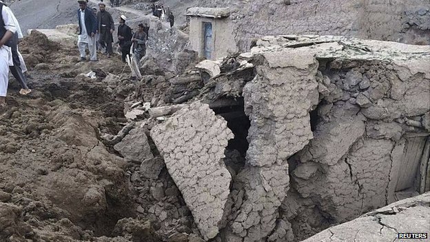At least 350 people have been killed and more than 2,000 are missing after a landslide hit the north-east province of Badakhshan