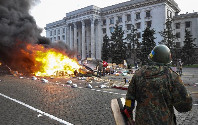 PM Arseniy Yatsenyuk has blamed Ukraine's security services for failing to stop Odessa violence that left more than 40 people dead