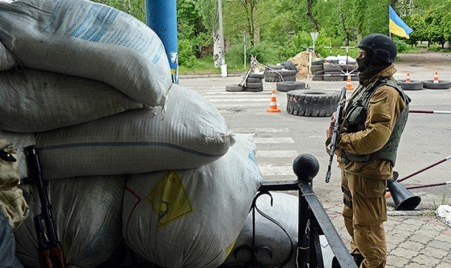 Six Ukrainian troops have been killed in an ambush in the eastern Donetsk region