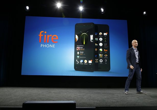Amazon Fire Phone allows its users to change an image's perspective by moving their head