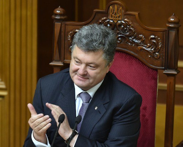 President Petro Poroshenko has said he will sign a controversial association agreement with the EU on June 27