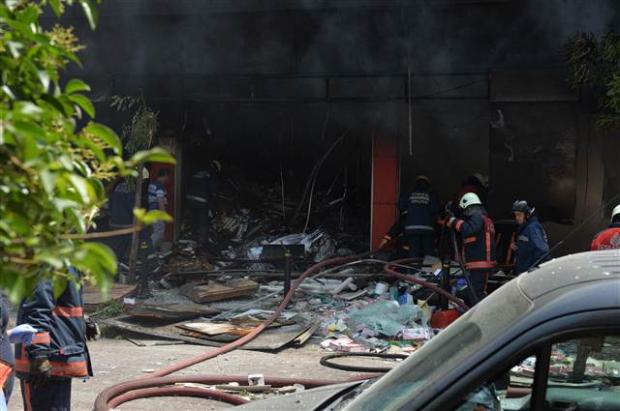 Eight people have been injured in Istanbul after a gas explosion in a five-story building