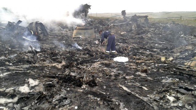Russia has been asked by the western countries to put pressure on Ukrainian rebels to allow unhindered access to the site of Malaysia Airlines crash