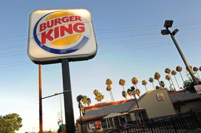 Burger King has confirmed it is in takeover talks with Canadian coffee and doughnut chain Tim Hortons