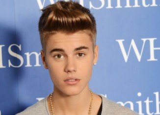 Photographer Aja Oxman is suing Justin Bieber for assault and negligence - Photographer-Aja-Oxman-is-suing-Justin-Bieber-for-assault-and-negligence-326x235