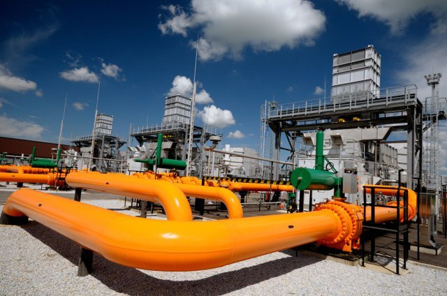 Hungary's gas pipeline operator has suspended delivery of gas to Ukraine indefinitely