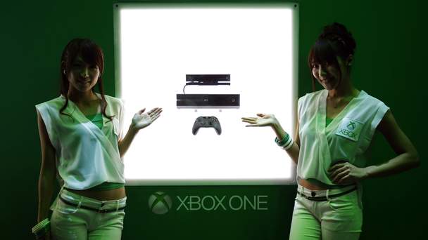 Microsoft has become the first major console maker to enter the Chinese market after launching Xbox One